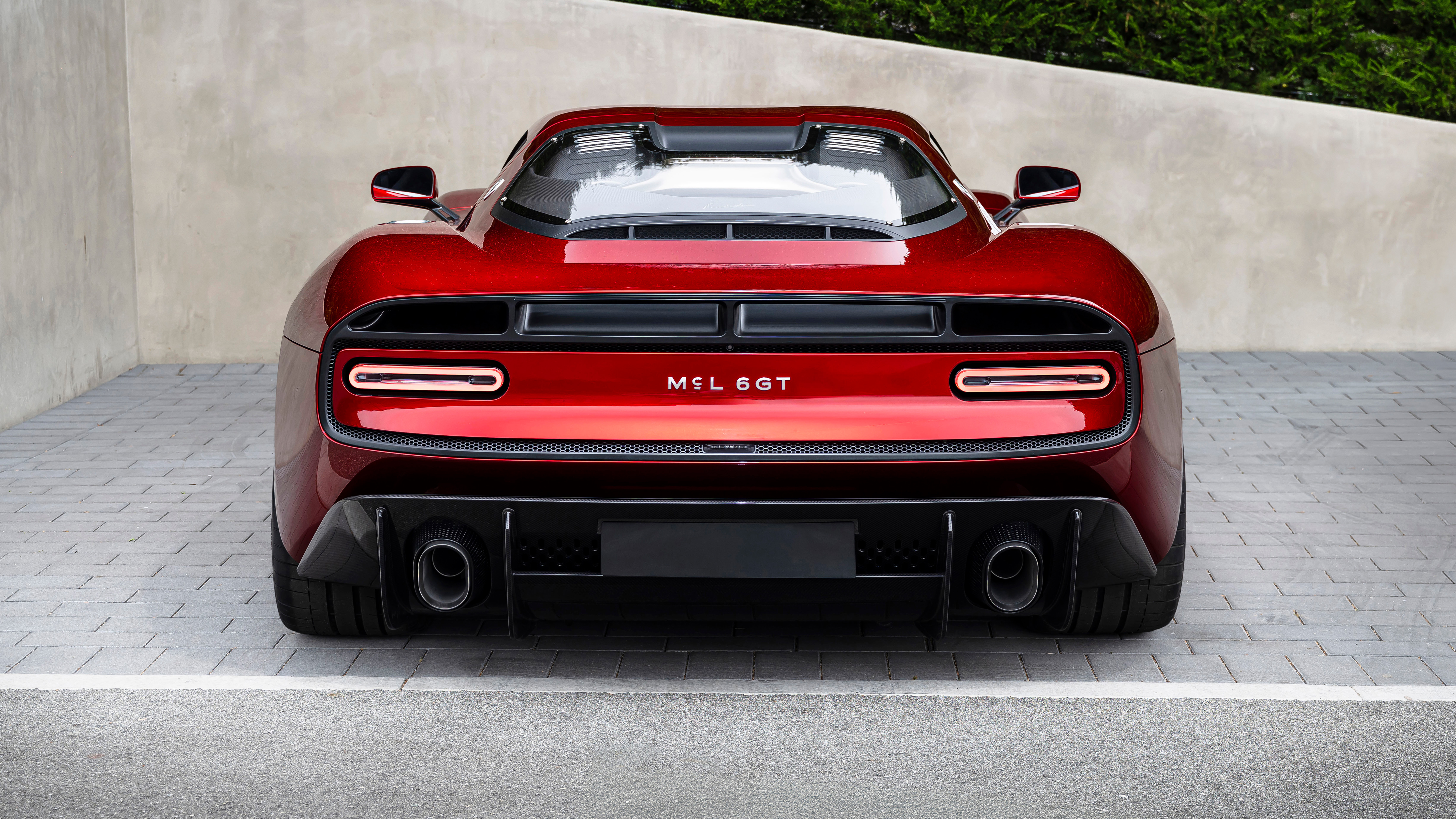McLaren McL 6GT