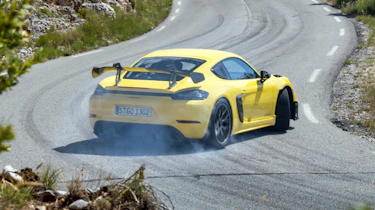 Porsche Cayman GT4 RS