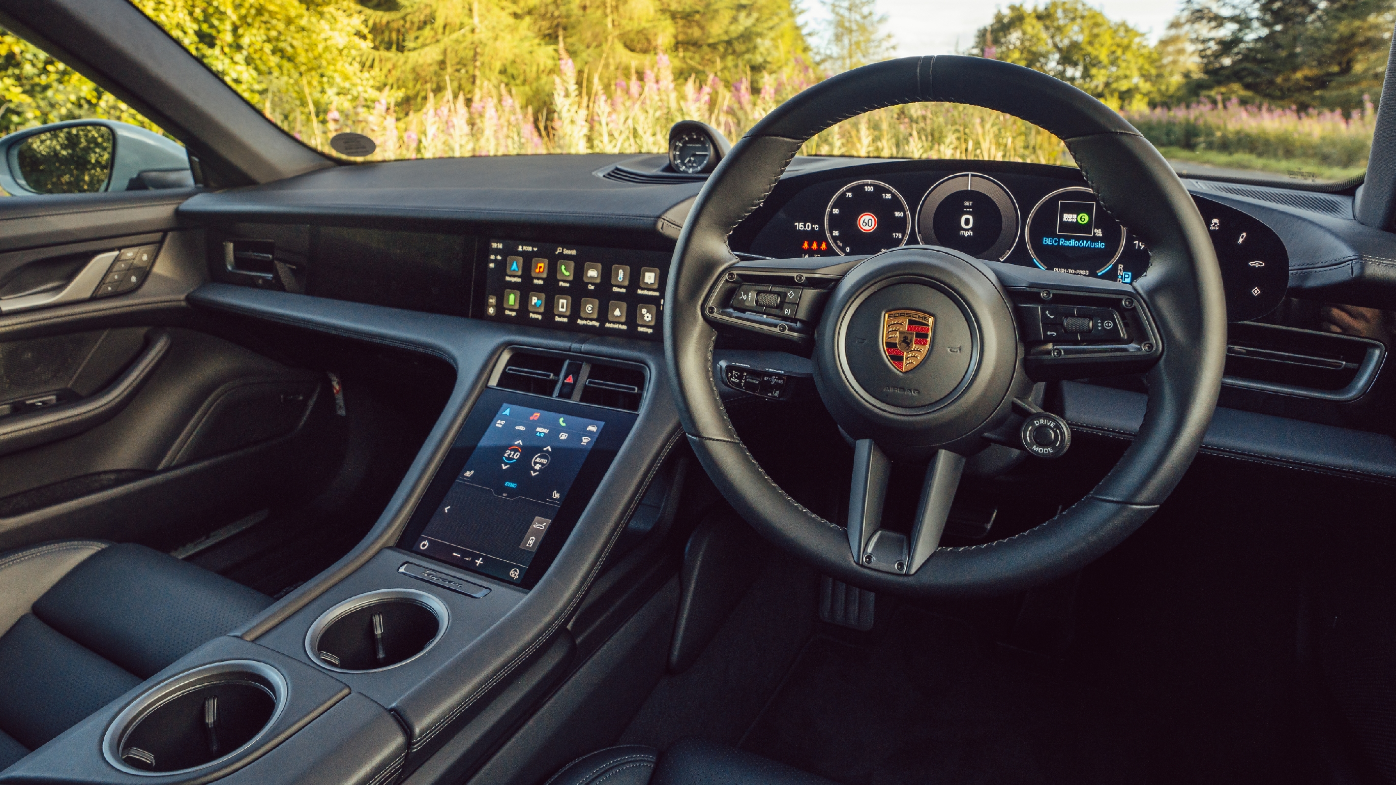 Porsche Taycan Cross Turismo