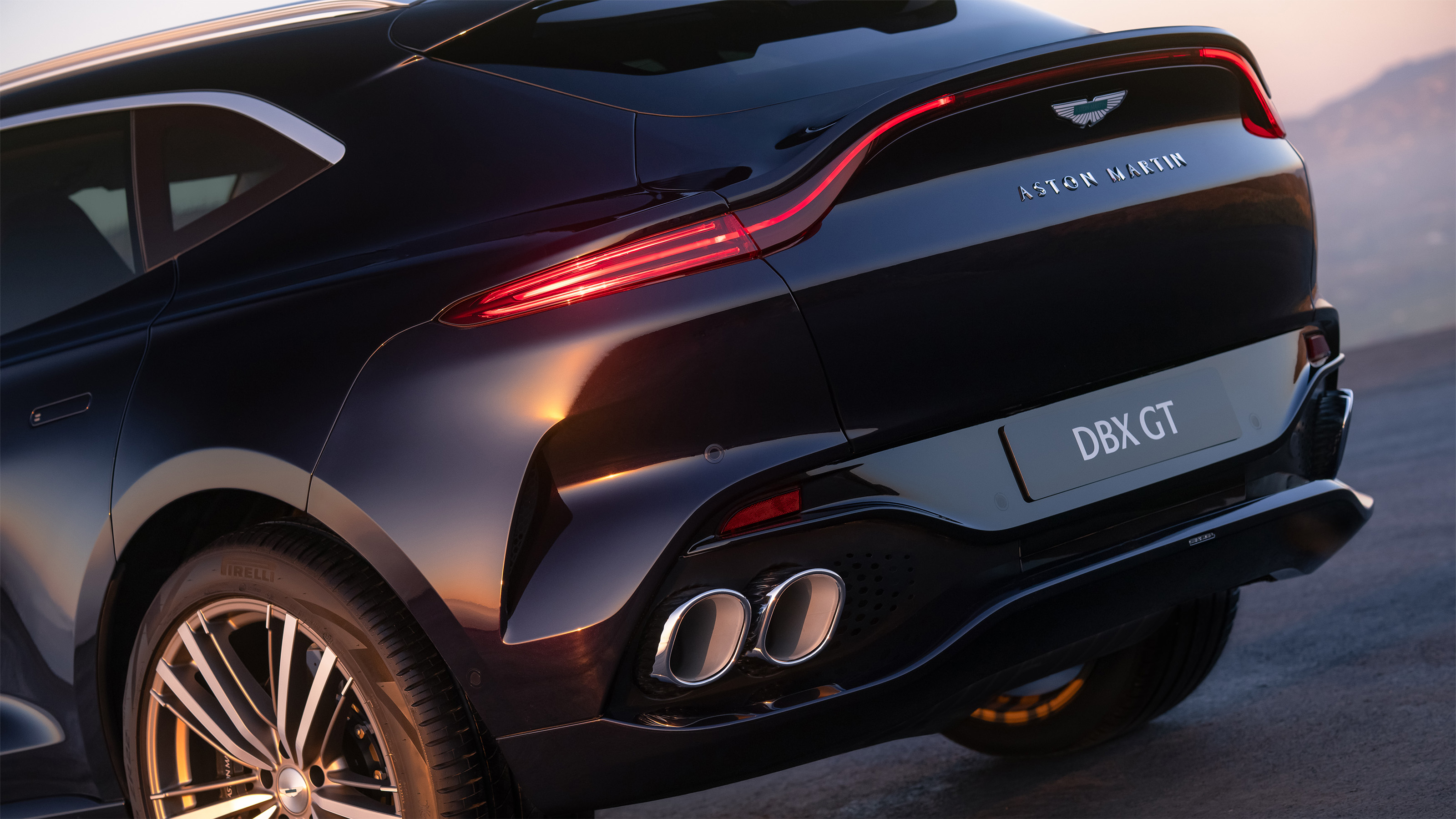 Aston Martin DBX GT