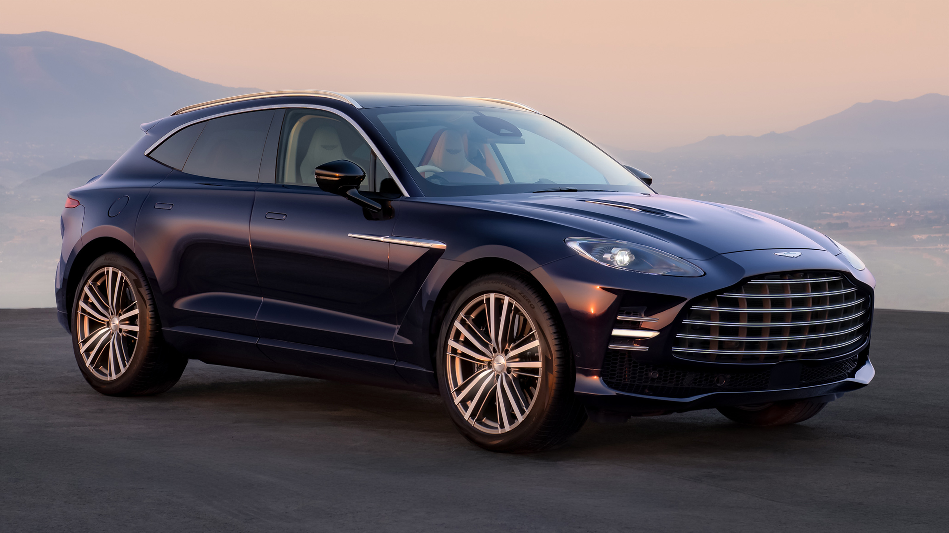 Aston Martin DBX GT
