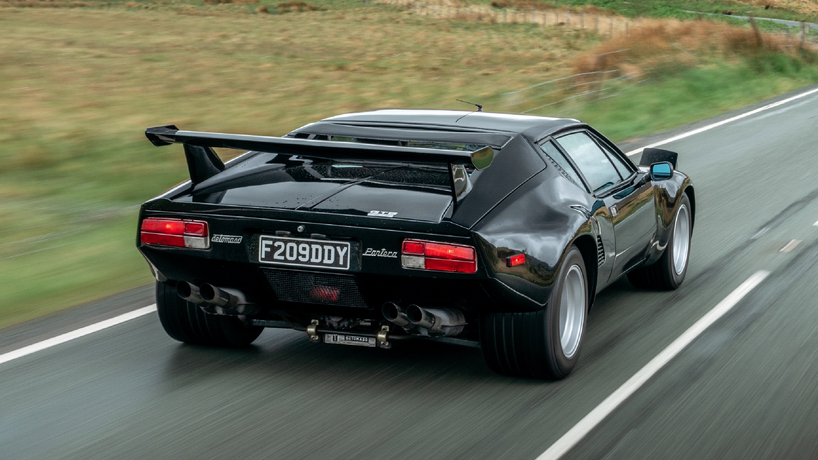 De Tomaso Pantera
