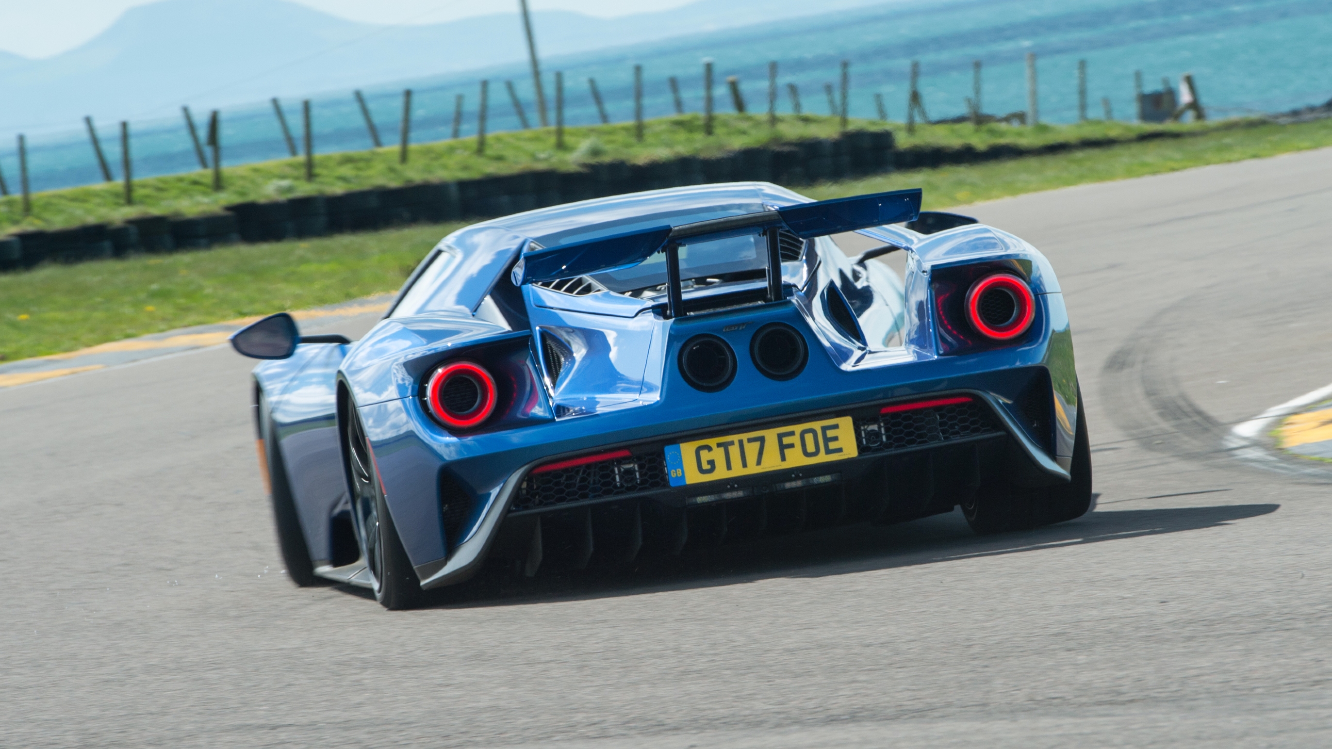 Ford GT
