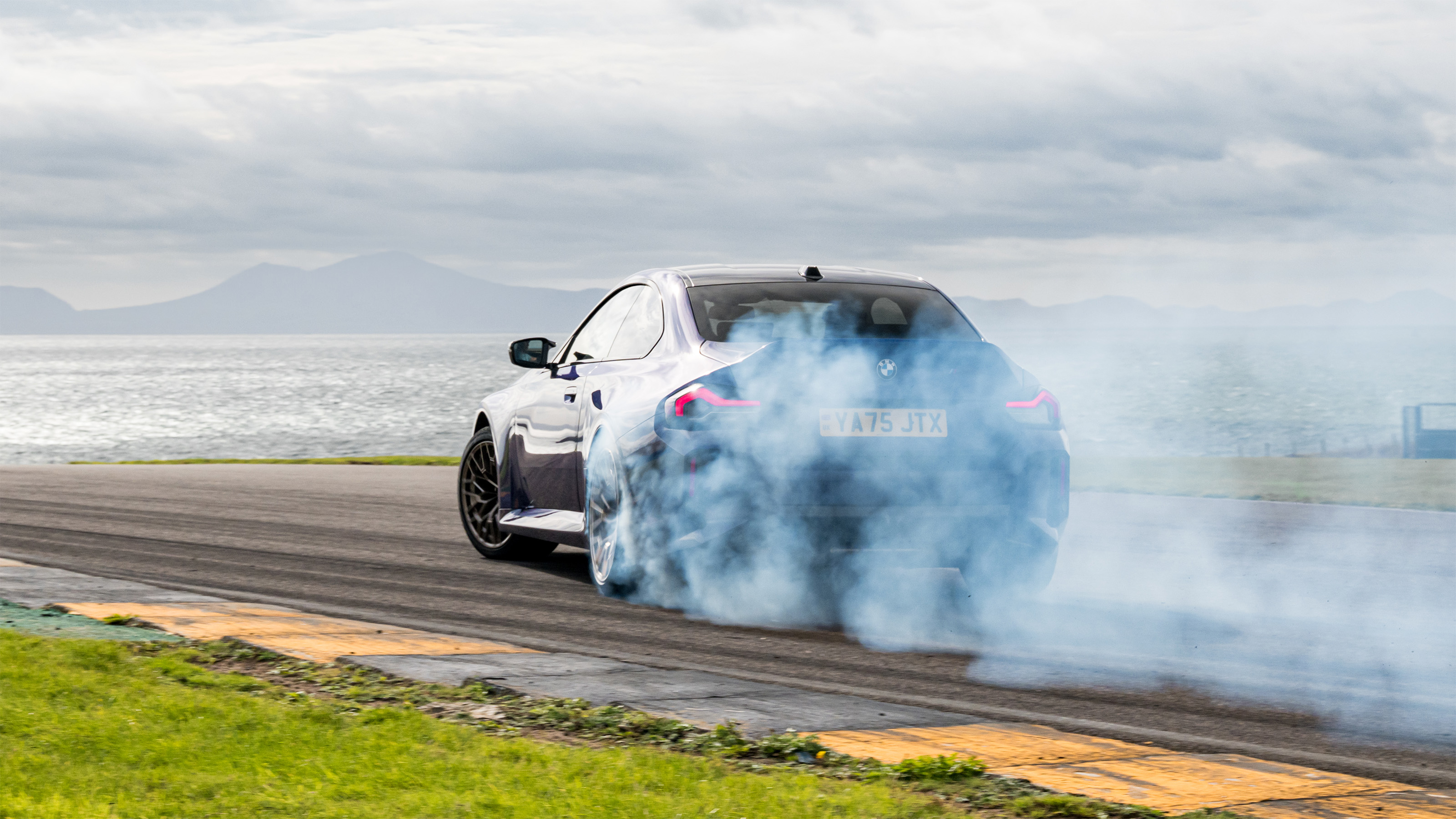 BMW M2 CS
