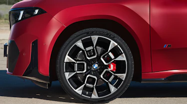 BMW iX4