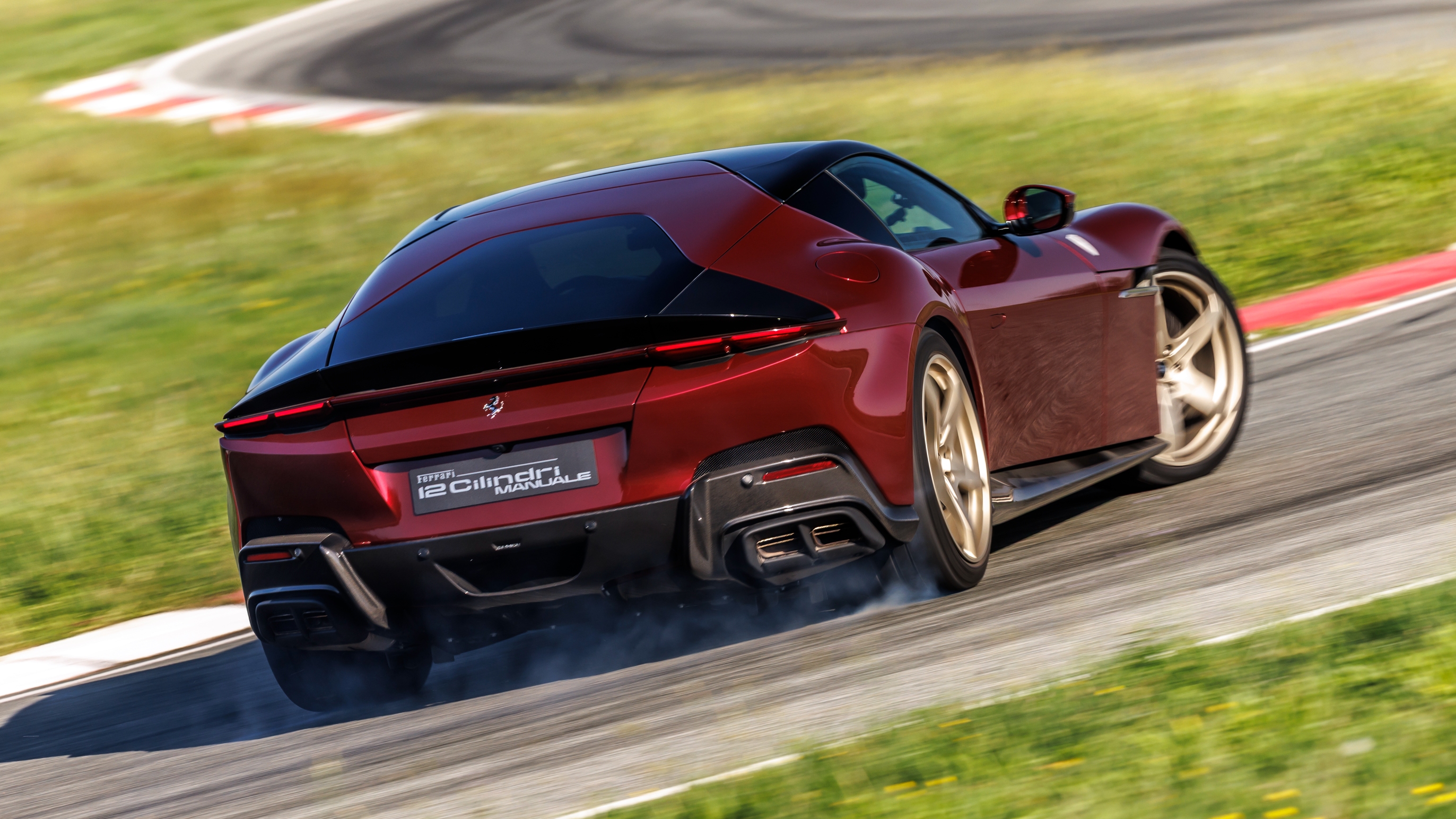 Ferrari 12 Cilindri Manuale