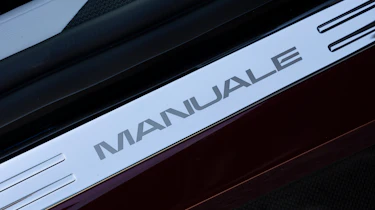 Ferrari 12 Cilindri Manuale