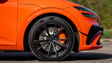 Genesis GV60 Magma