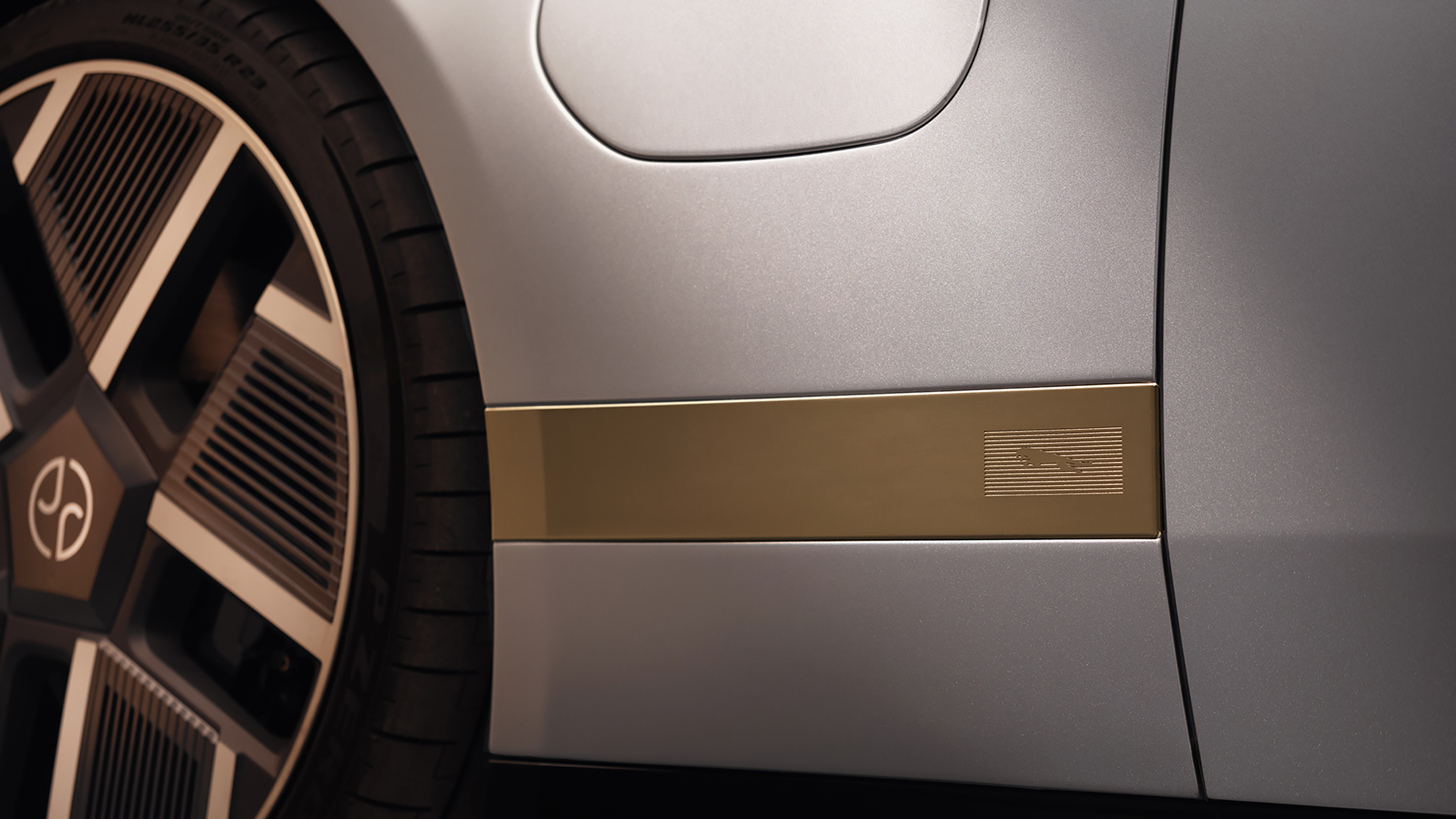 Jaguar Type 01 official reveal  - charging port