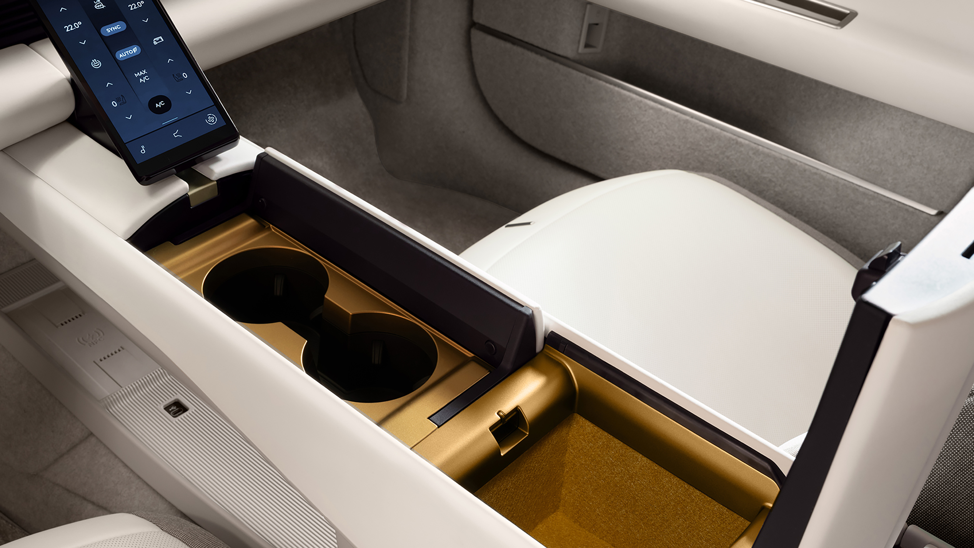 Jaguar Type 01 official reveal  - storage