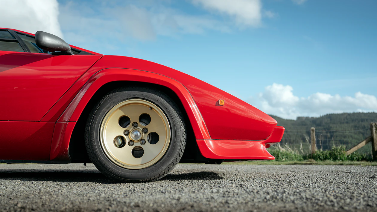 Miniy Countach Lamborghini Countach 5000 QV – pictures | evo
