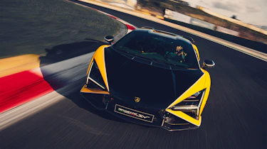 Lamborghini Revuelto SV