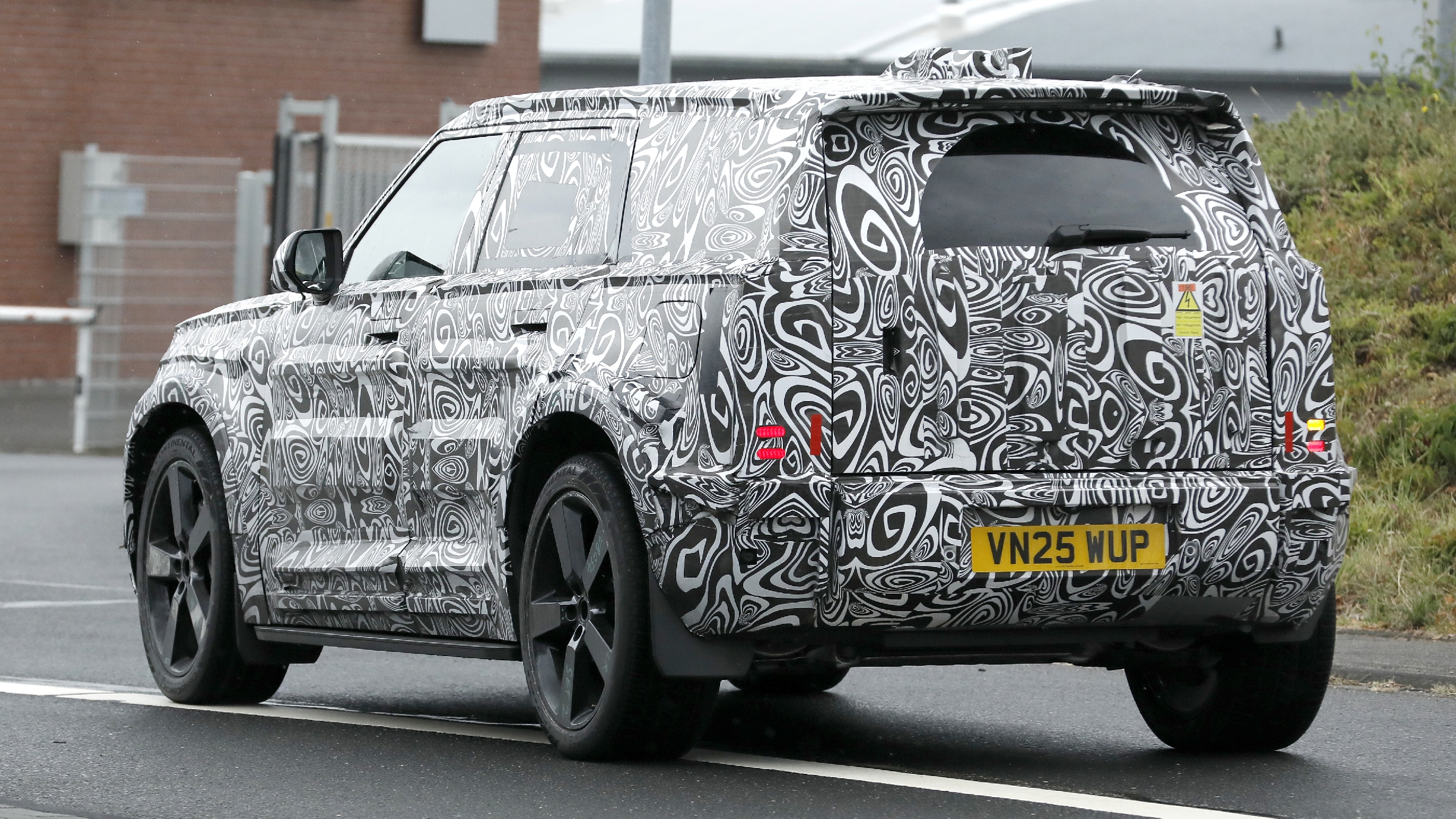 2028 Defender Sport