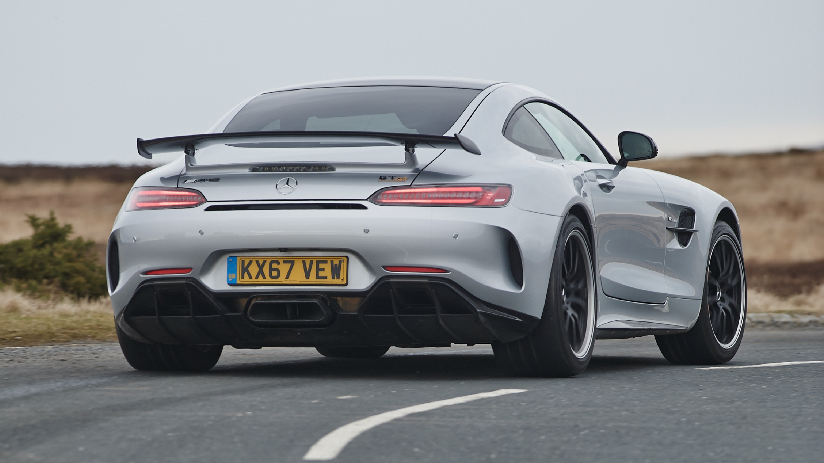 Mercedes-AMG GT R 