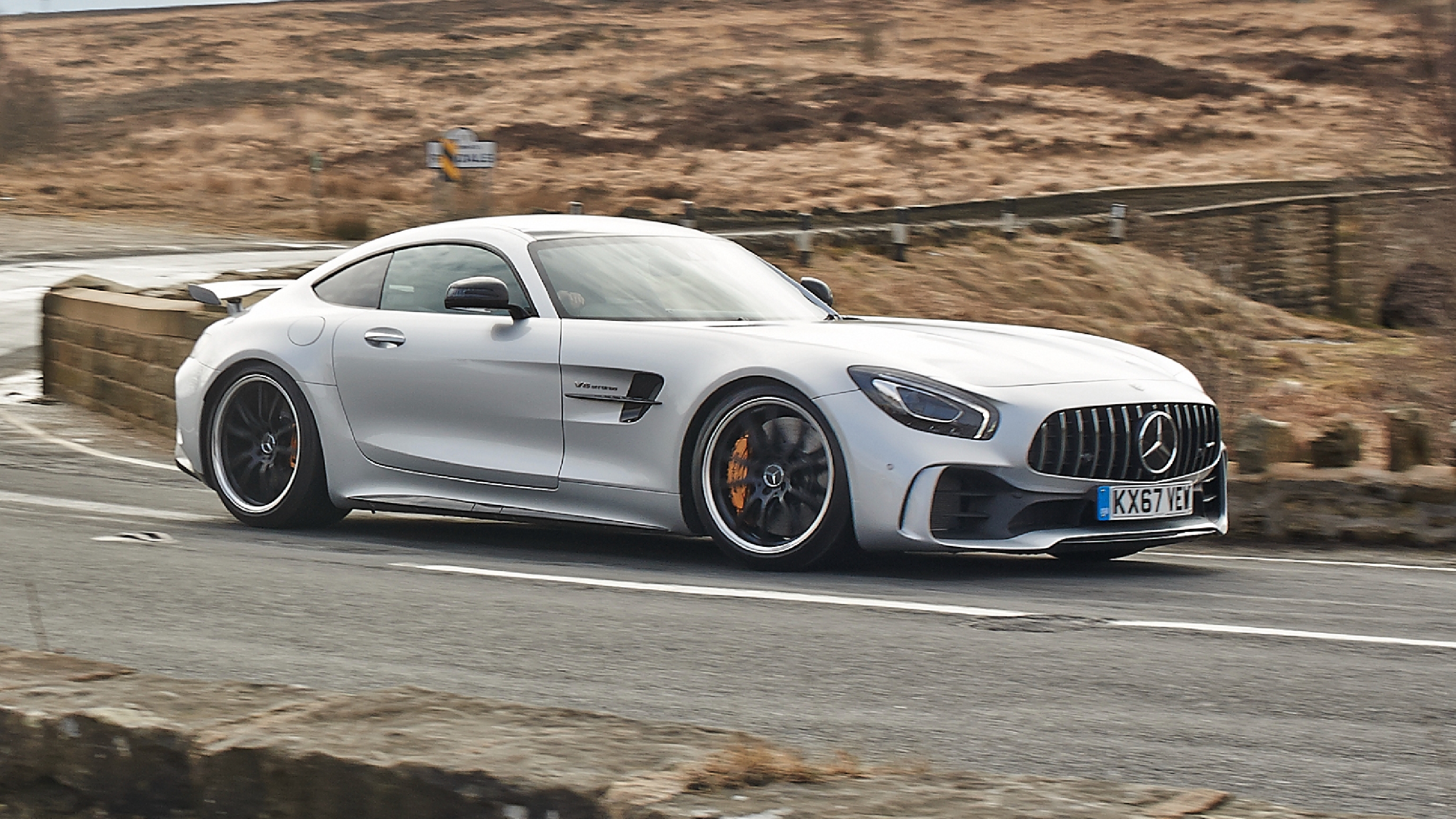 Mercedes-AMG GT R 