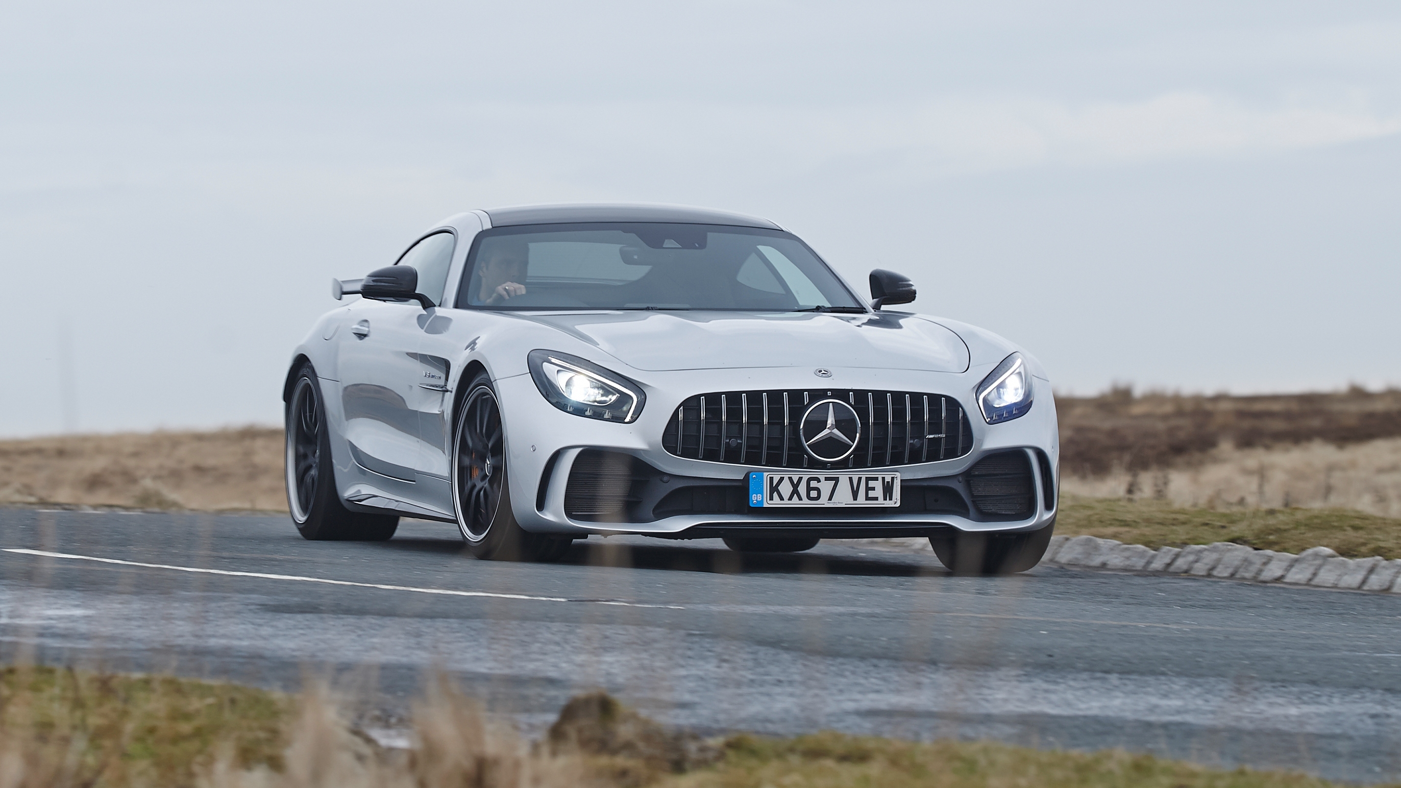 Mercedes-AMG GT R 