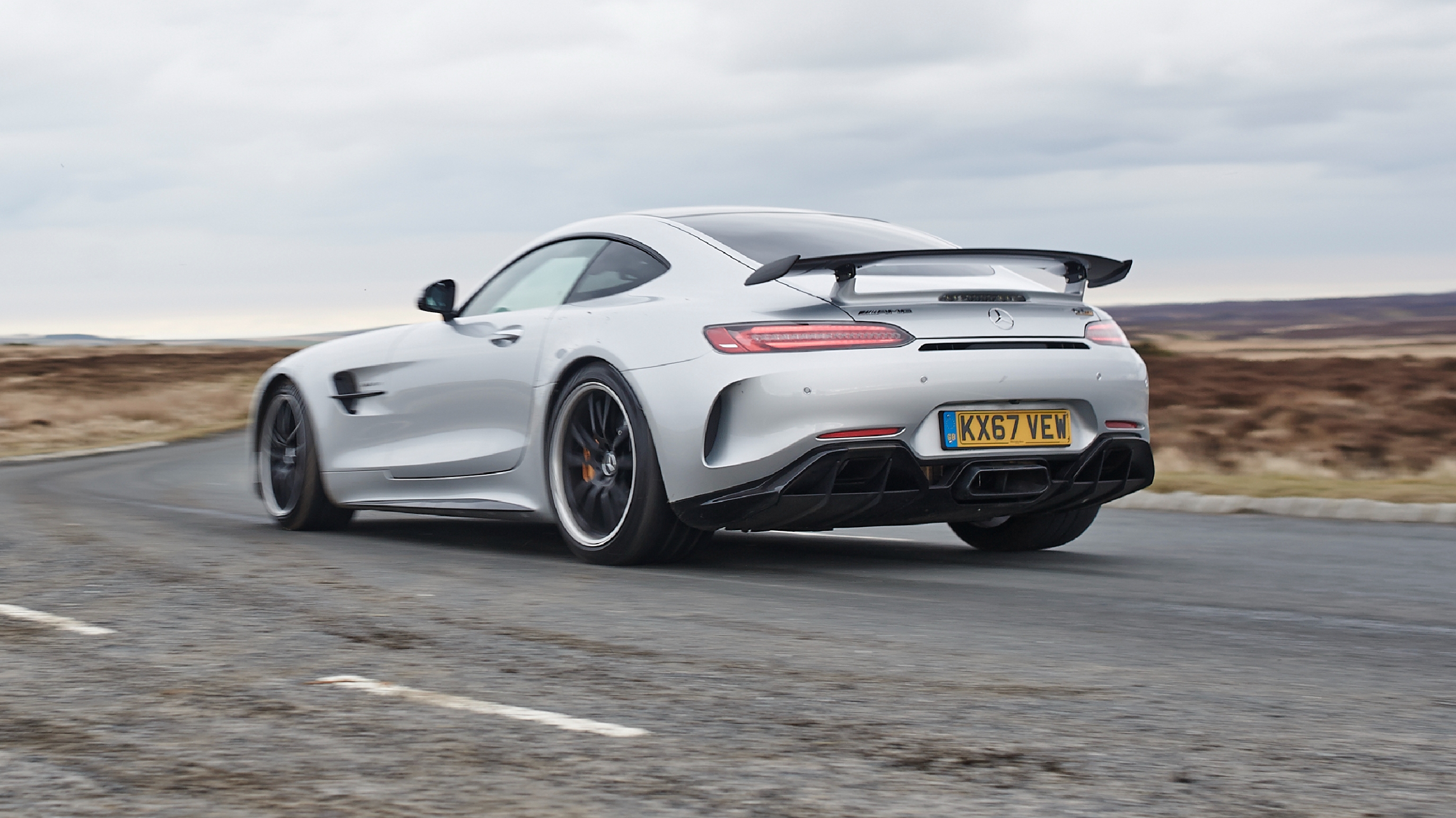 Mercedes-AMG GT R 