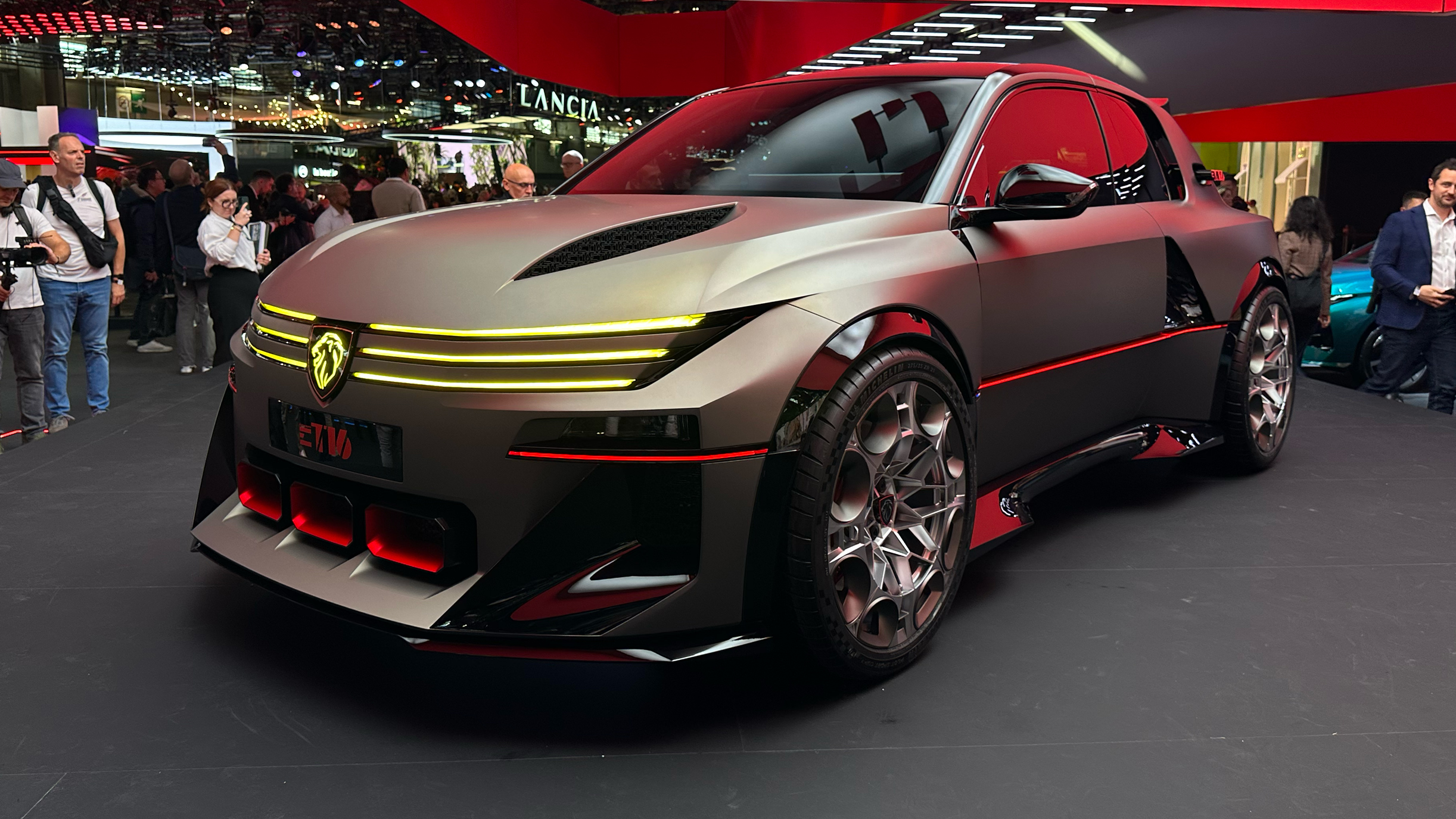 Peugeot E-T16 Concept 