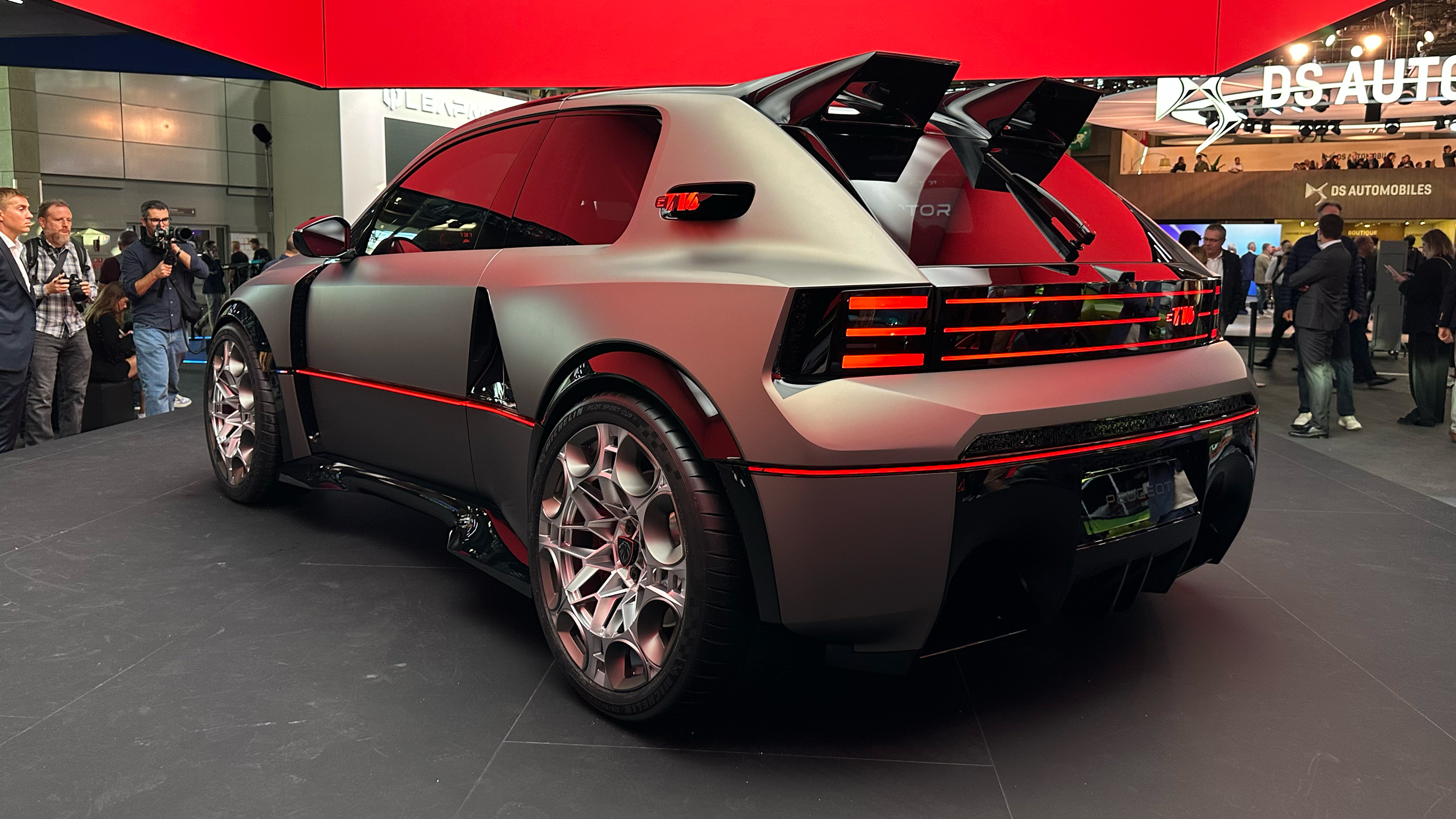Peugeot E-T16 Concept 