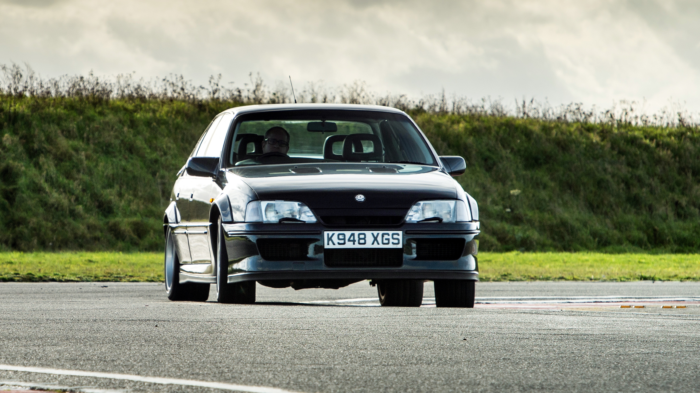 Lotus Carlton