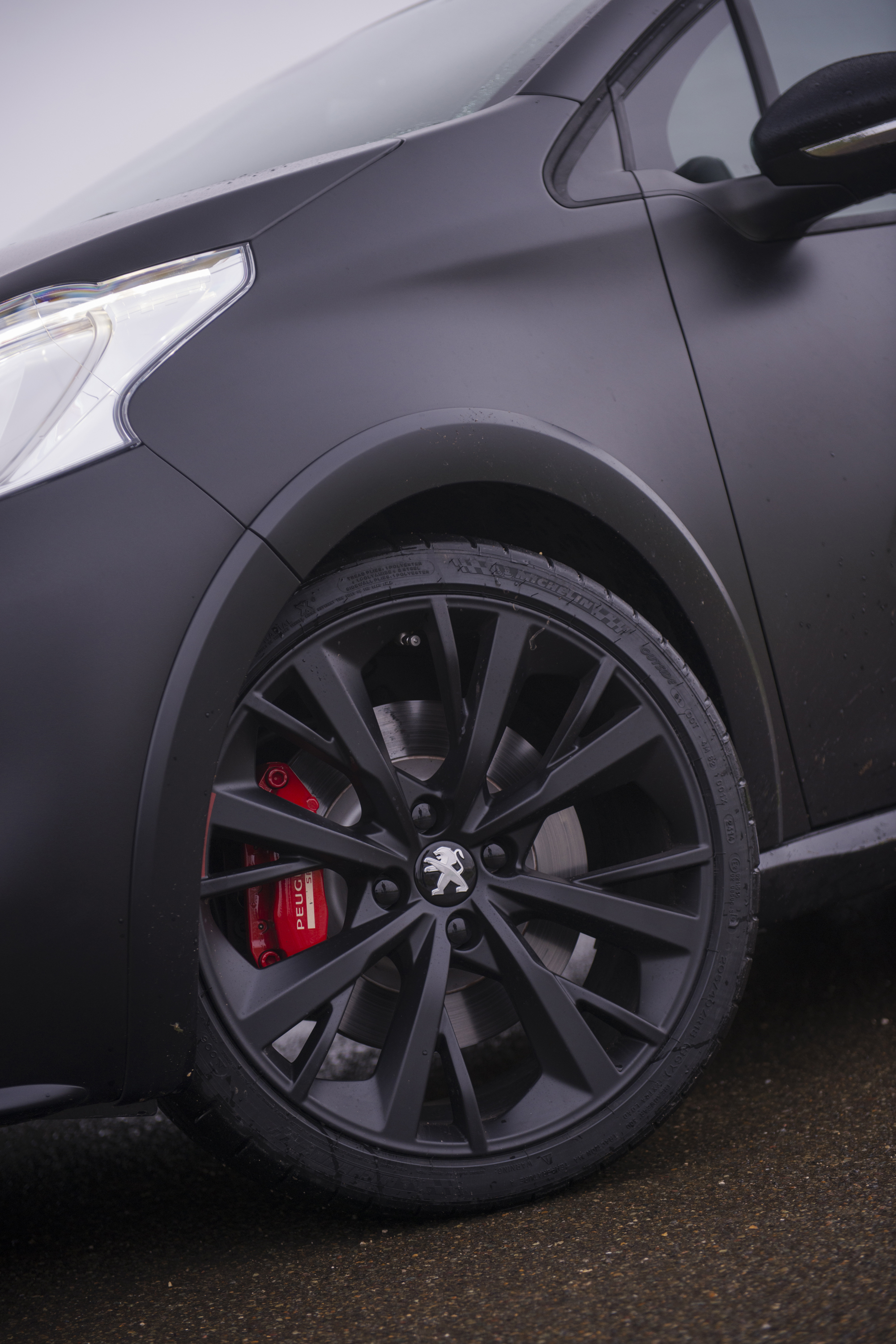 Peugeot 208 GTI 30th Anniversary