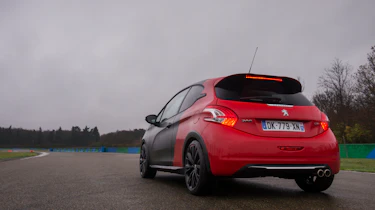 Peugeot 208 GTI 30th Anniversary