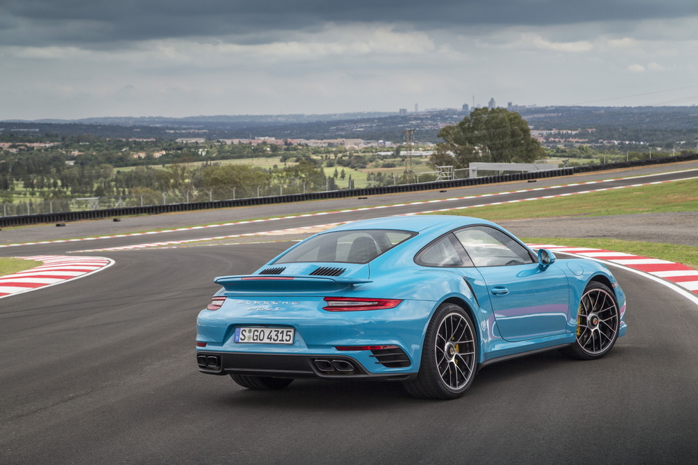 991.2 Porsche 911 Turbo S - rear static 3