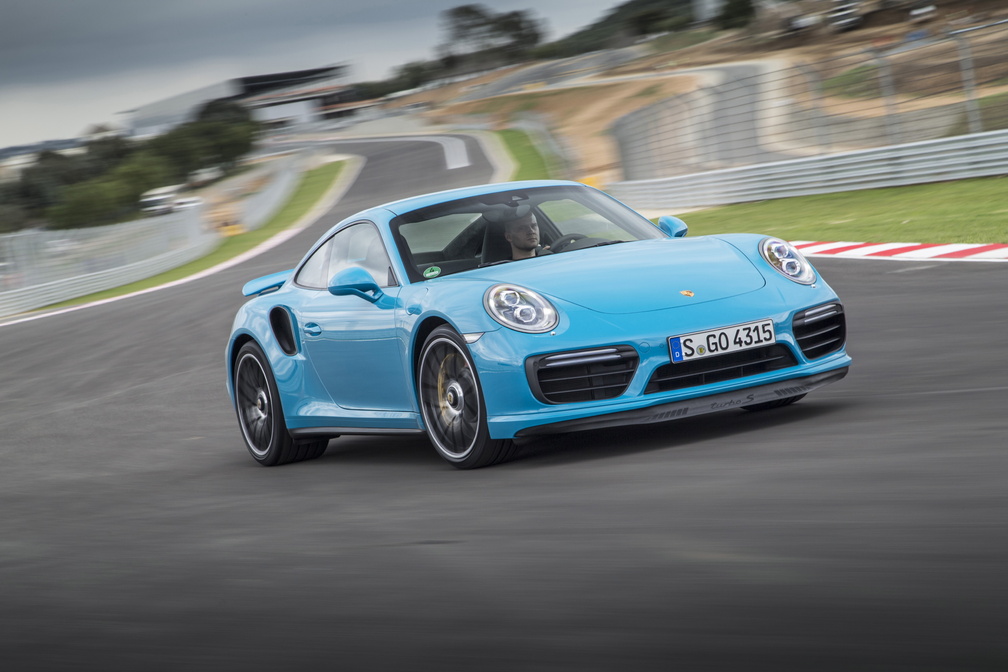 991.2 Porsche 911 Turbo S - front driving 2