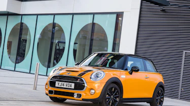 Mini Cooper S front 3/4 static