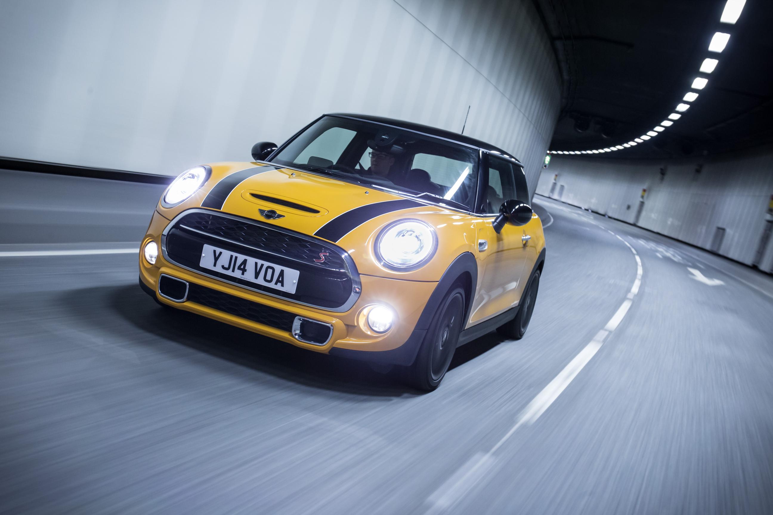 Mini Cooper S front 3/4 night