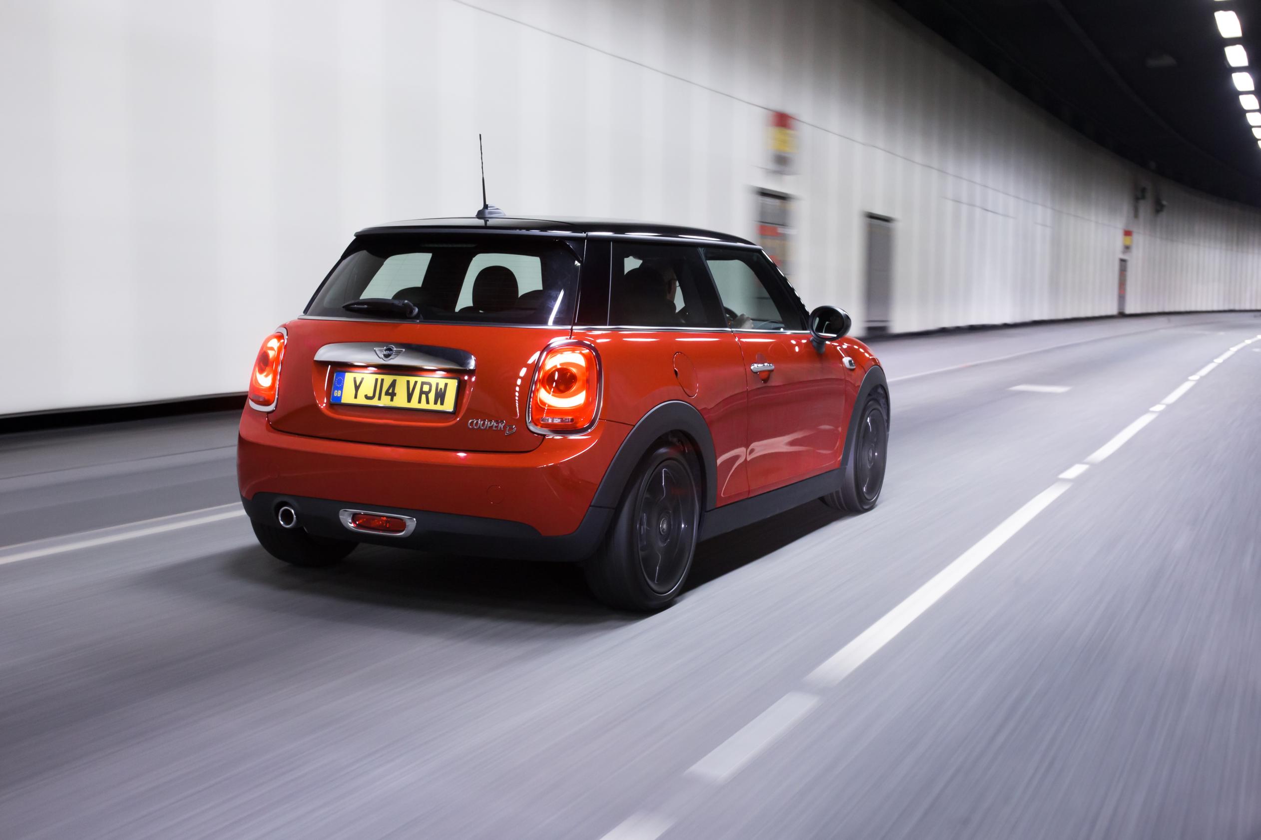 Mini Cooper D rear 3/4 night