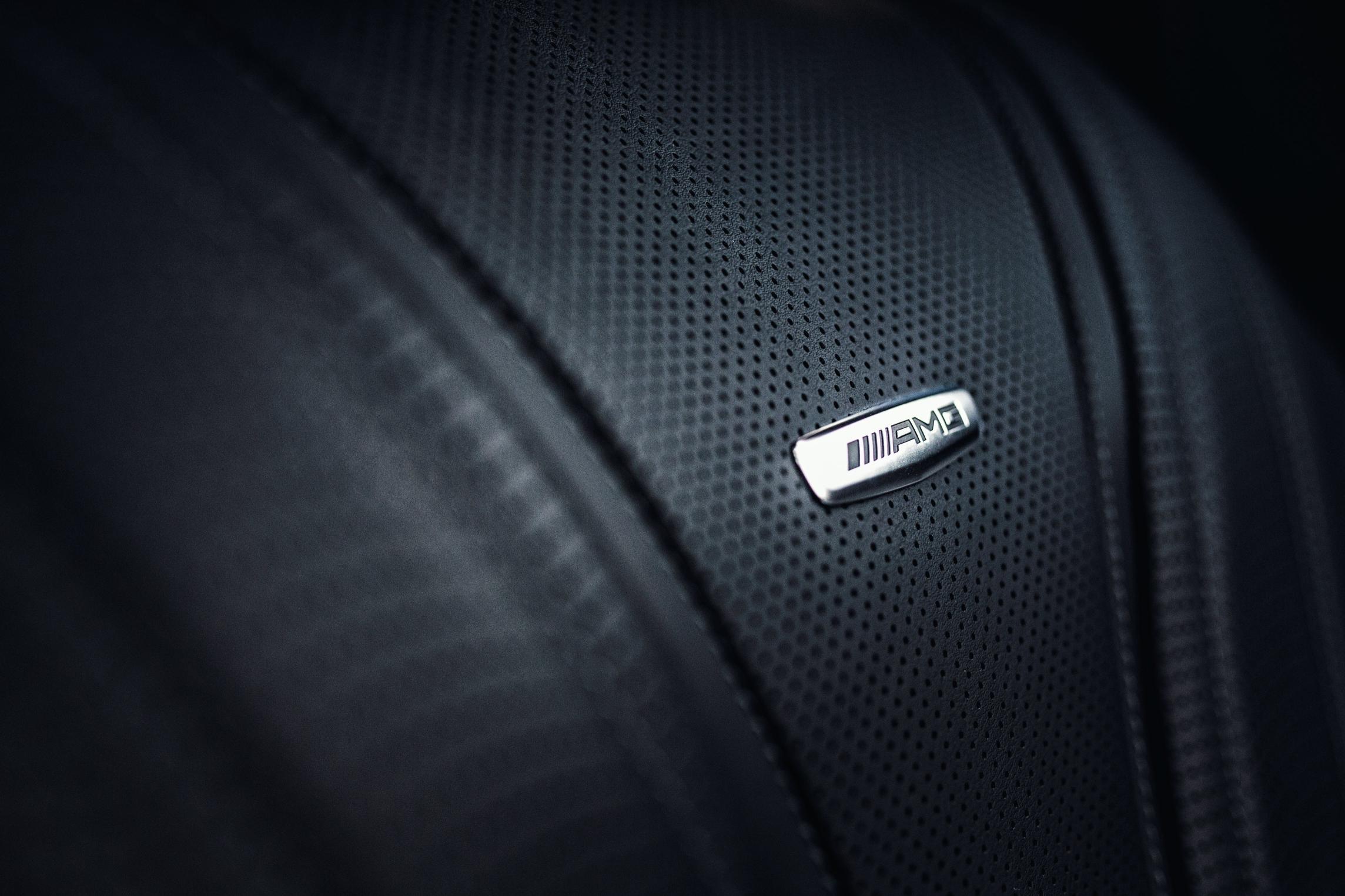 Mercedes-Benz S-class – headrest
