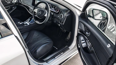 Mercedes-Benz S-class – interior