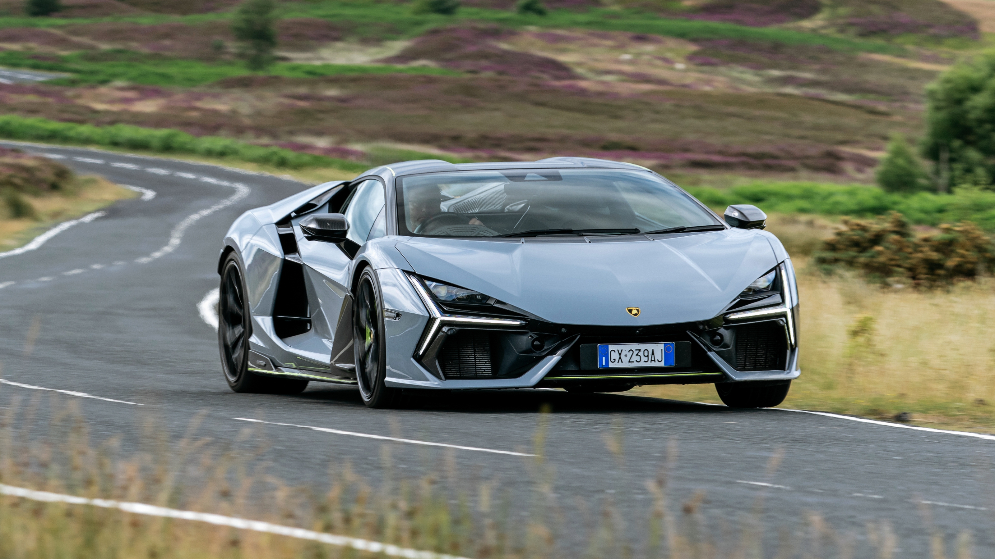 Lamborghini Revuelto