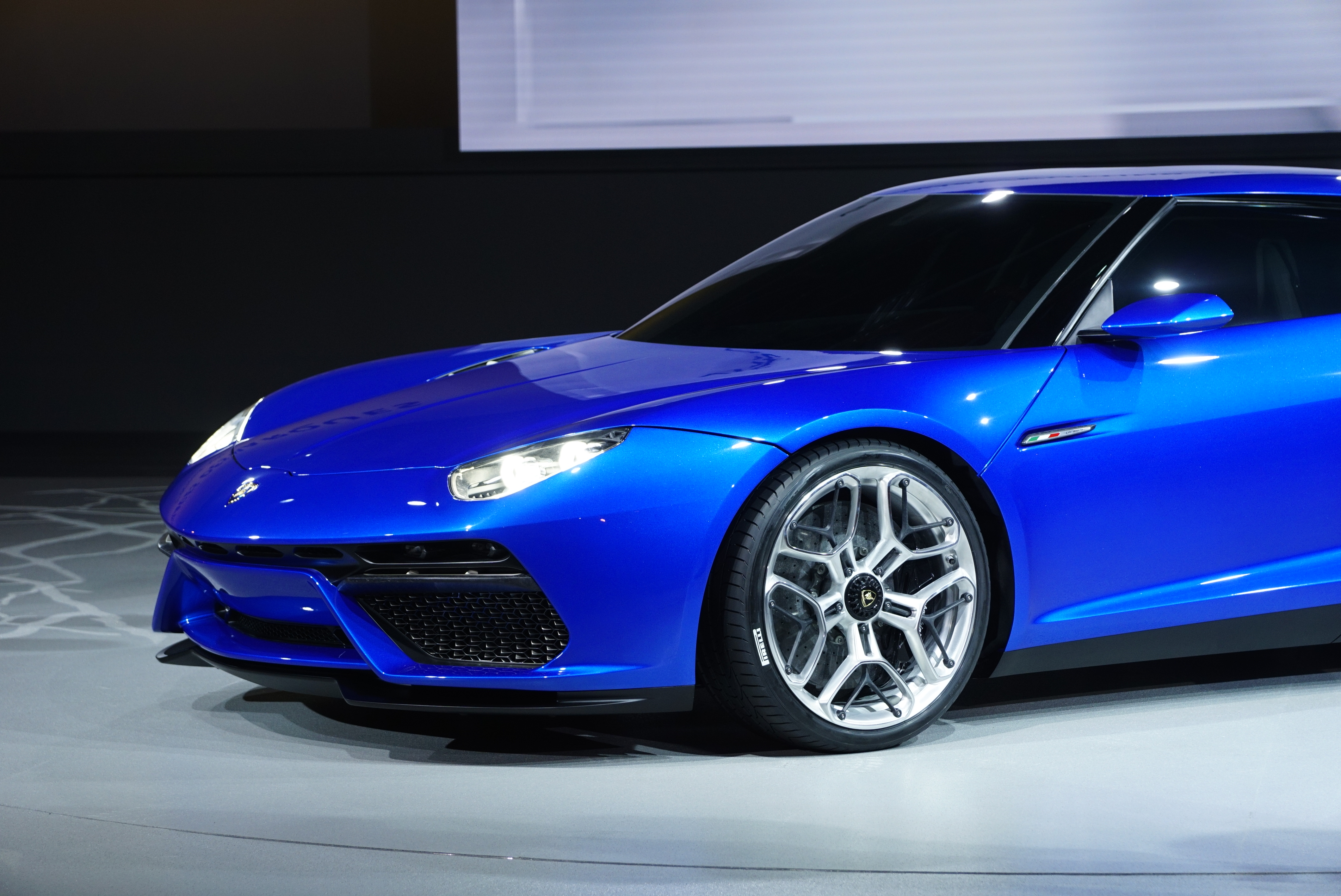 Lamborghini Asterion unveiled at the Paris motor show
