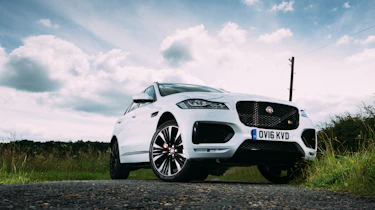 Jaguar F-Pace - Front