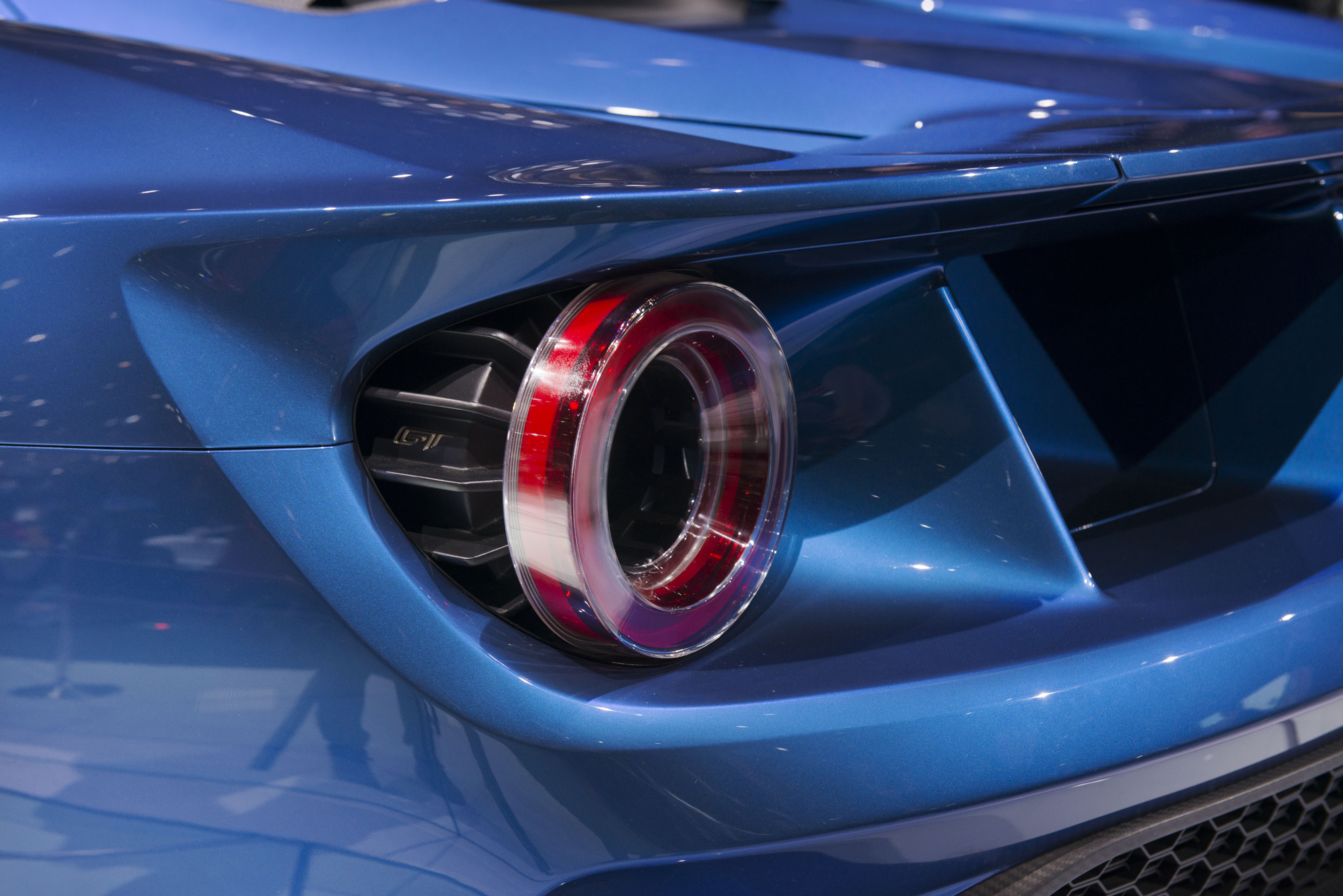 2016 Ford GT - tail light