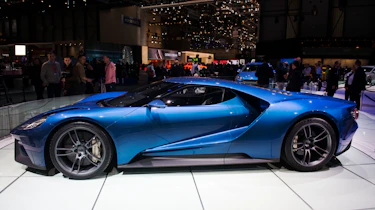 2016 Ford GT - side profile