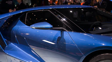 2016 Ford GT - door