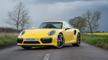 991.2 Porsche 911 Turbo S - front static