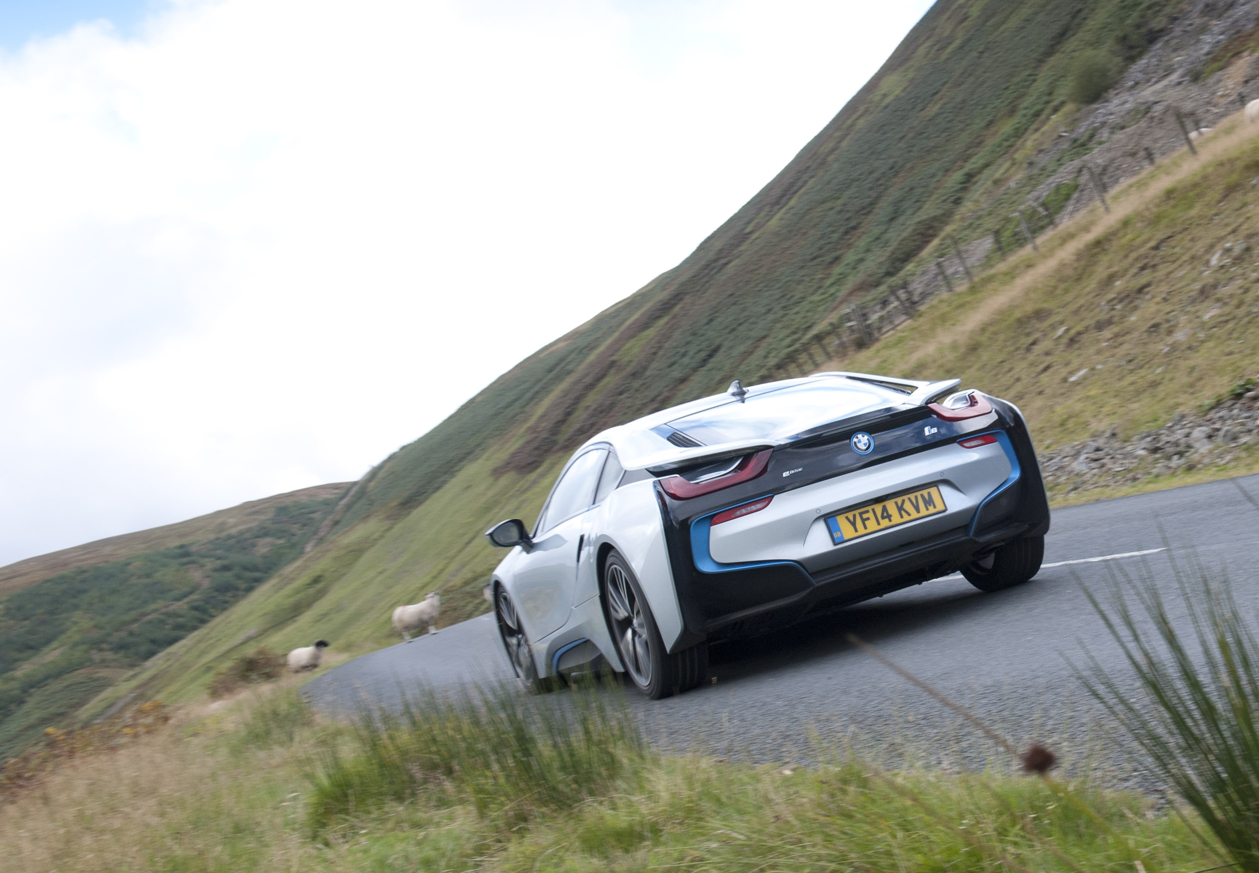 BMW i8