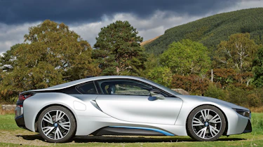 BMW i8