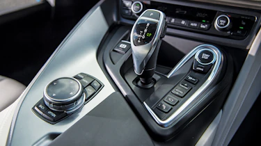 BMW i8 gear selector