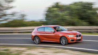 M140i side 3