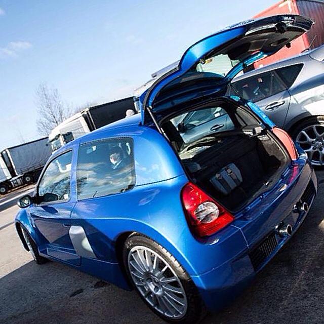 Renault Clio V6