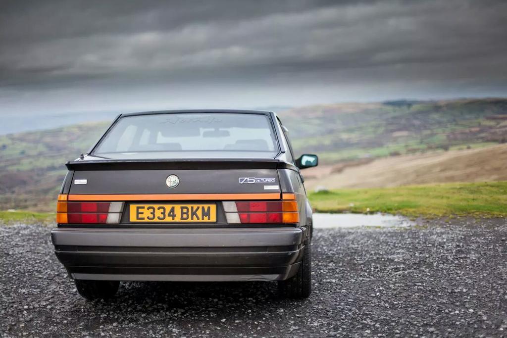 Alfa Romeo 75 Turbo