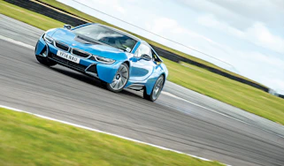 BMW i8 front