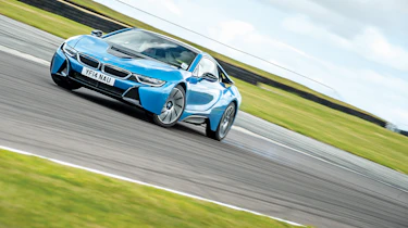 BMW i8 front