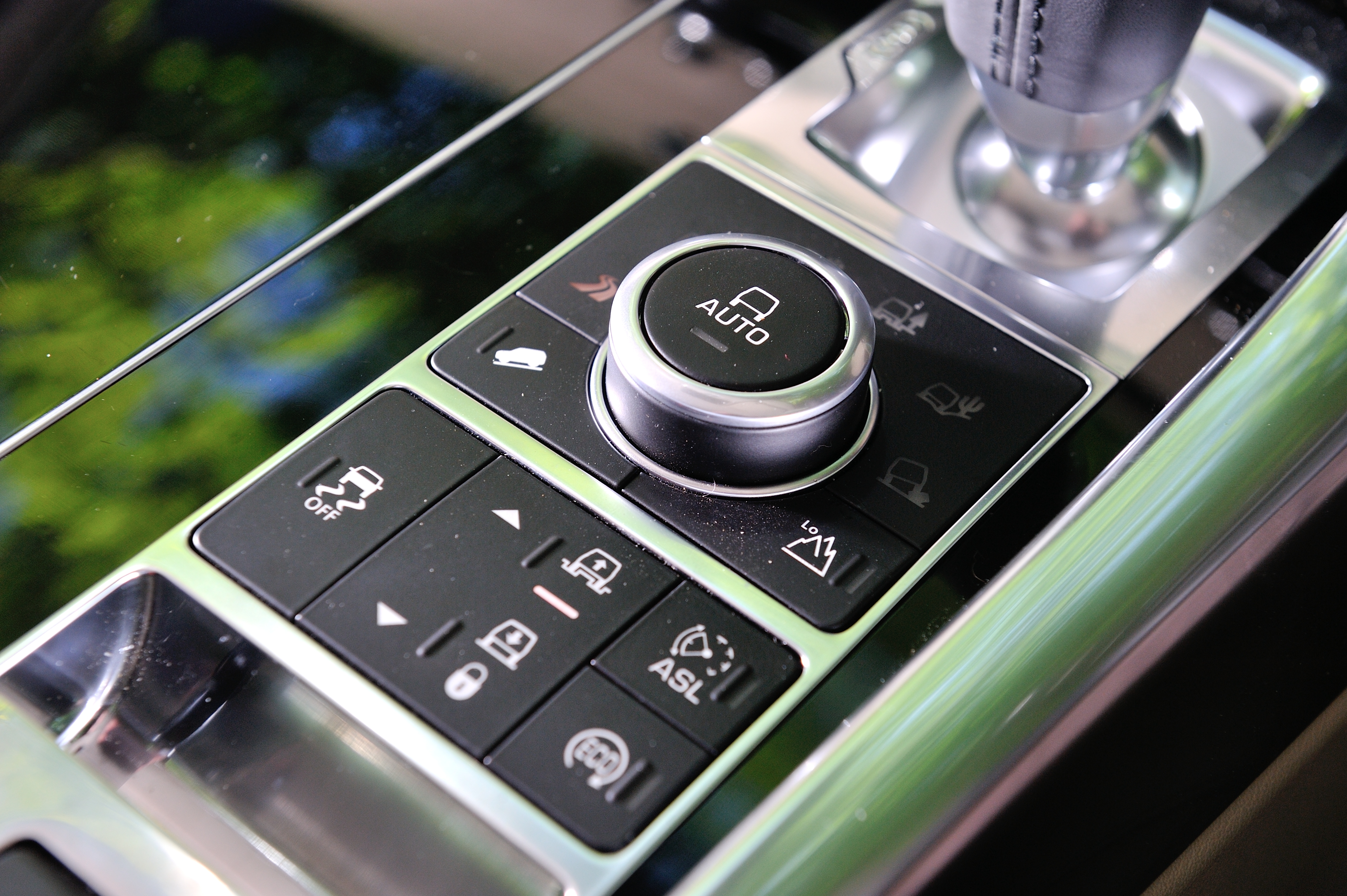 Range Rover Sport terrain response