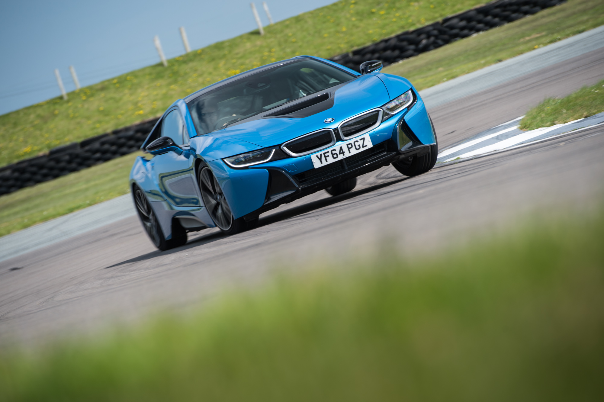 BMW i8 review